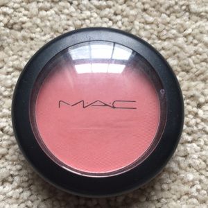 MAC Fleur Power satin blush